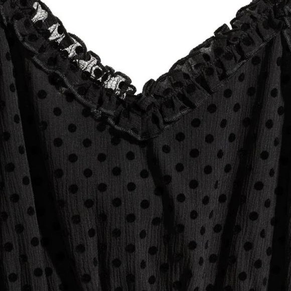 *SOLD* Black polka dot print cropped tank - Picture 2 of 4